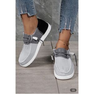 Triple Colorblock Lace up Canvas Shoes with blemish